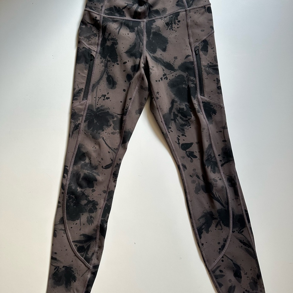 NWOT Athleta Black and Brown  Leggings size S
